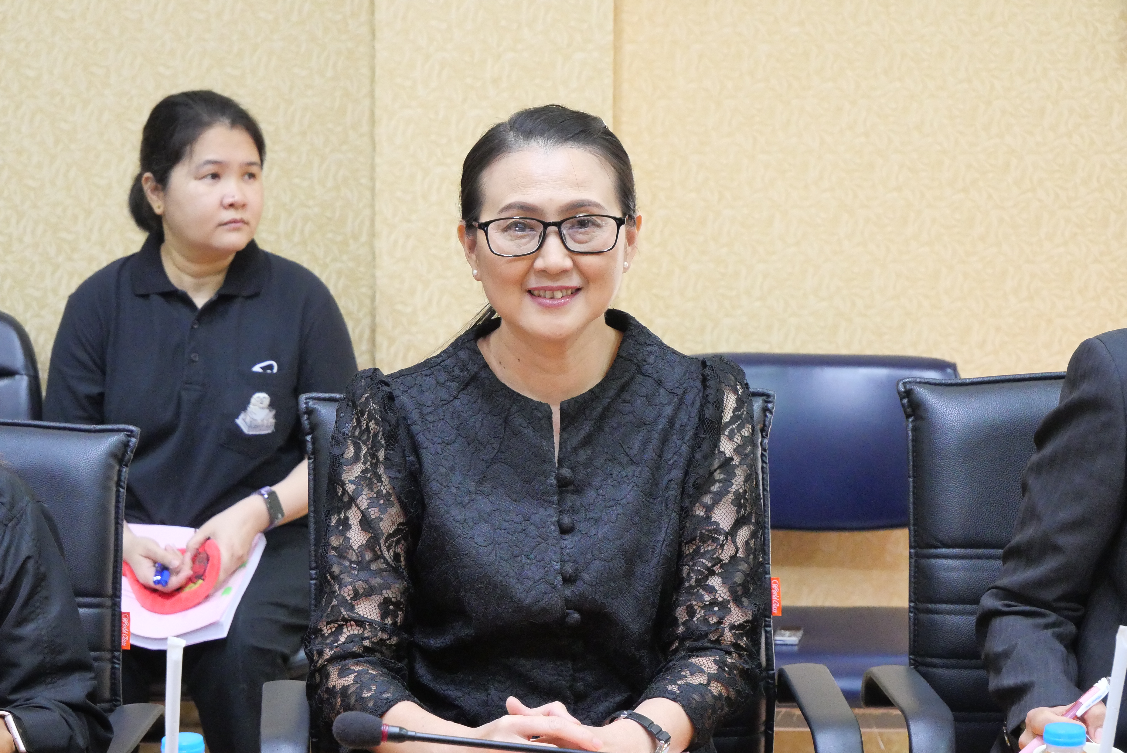 title - ส.ป.ก. ประชุมคณะกรรมการพิจารณาการขอพระราชทานเครื่องราชอิสริยาภรณ์ อันเป็นที่เชิดชูยิ่งช้างเผือก เครื่องราชอิสริยาภรณ์อันมีเกียรติยิ่งมงกุฎไทย และเหรียญจักรพรรดิมาลา ครั้งที่ 1/2569